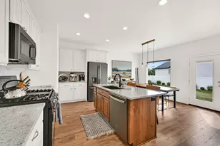 6748 S Harvest Park Ln E, South Weber, UT 84405 - Photo 14