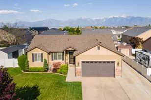 8273 S Skyline Arch Dr W, West Jordan, UT 84081 - Photo 2