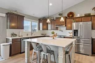 8273 S Skyline Arch Dr W, West Jordan, UT 84081 - Photo 6
