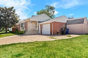 157 W 4400 S, Washington Terrace, UT 84405 - Photo 2