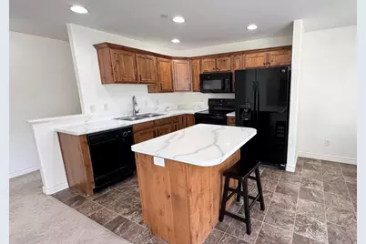 909 S Main St #F, Layton, UT 84041 - Photo 2