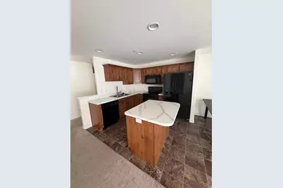 909 S Main St #F, Layton, UT 84041 - Photo 2