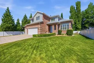 914 N 400 W, Centerville, UT 84014 - Photo 2