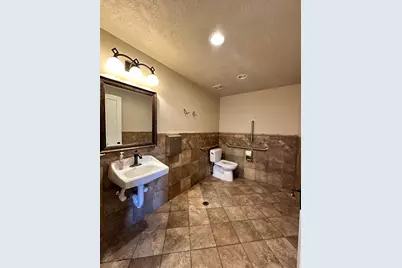 3643 S Highland Dr, Salt Lake City, UT 84106 - Photo 2