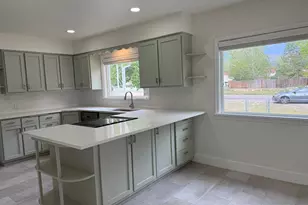 241 N 100 W, Mount Pleasant, UT 84647 - Photo 4