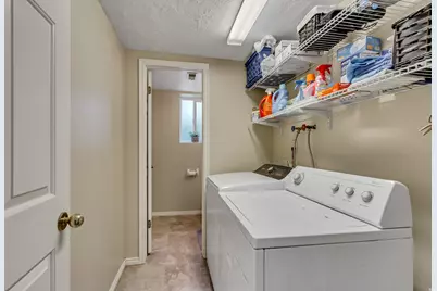 916 N 1100 W, Farmington, UT 84025 - Photo 10
