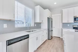 7632 S Waverly Ln, West Jordan, UT 84084 - Photo 2