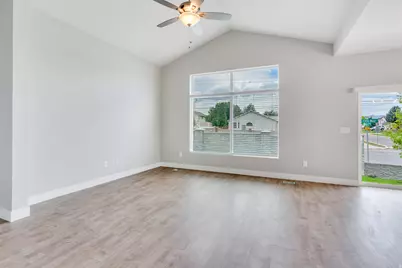 7632 S Waverly Ln, West Jordan, UT 84084 - Photo 4
