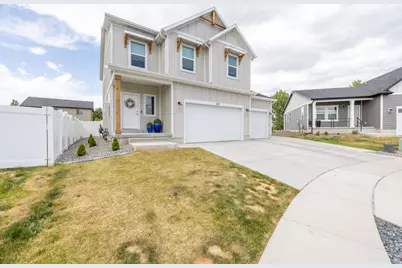 1117 S 1275 W, Clearfield, UT 84015 - Photo 2