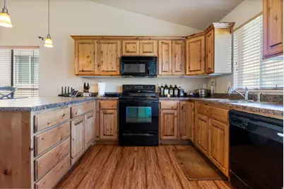 627 S 1870 W, Orem, UT 84059 - Photo 10
