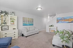 15042 S Gallant Dr W, Bluffdale, UT 84065 - Photo 4