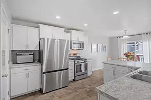 15042 S Gallant Dr W, Bluffdale, UT 84065 - Photo 6