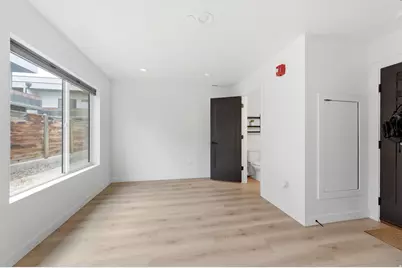 351 W 800 N #9, Salt Lake City, UT 84103 - Photo 8