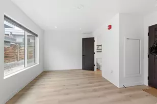 351 W 800 N, Salt Lake City, UT 84103 - Photo 8