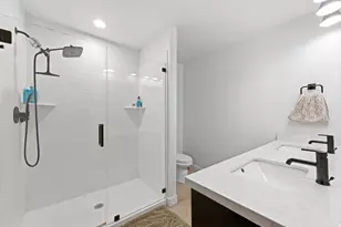 351 W 800 N, Salt Lake City, UT 84103 - Photo 18