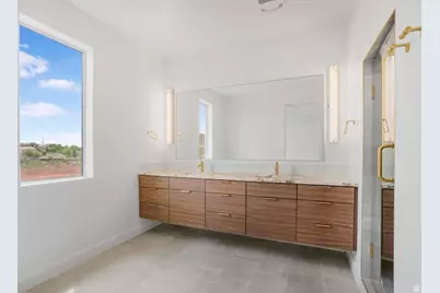 978 N Manen St, Washington, UT 84780 - Photo 32