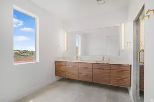 978 N Manen St, Washington, UT 84780 - Photo 32