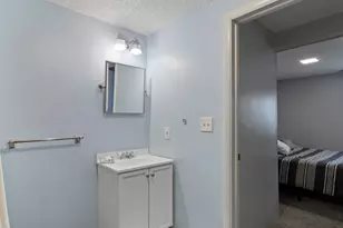 4798 S Saxony Cir E, Holladay, UT 84117 - Photo 30
