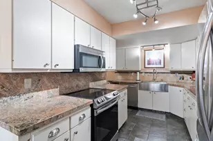 4798 S Saxony Cir E, Holladay, UT 84117 - Photo 8