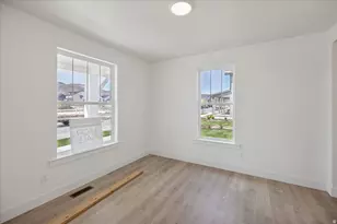 822 W Caroline Dr, Saratoga Springs, UT 84045 - Photo 8