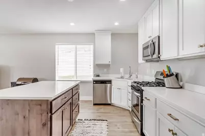 11217 S Hampton Way, South Jordan, UT 84095 - Photo 72