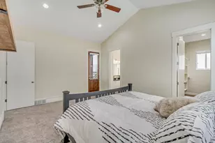 11217 S Hampton Way, South Jordan, UT 84095 - Photo 16