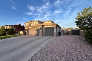 1195 S 2970 E, Saint George, UT 84790 - Photo 2