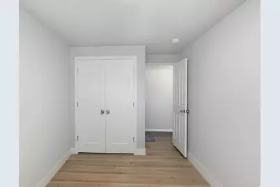 926 E Tahnia Park Cir S, Salt Lake City, UT 84121 - Photo 36