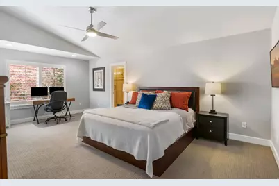 926 E Tahnia Park Cir S, Salt Lake City, UT 84121 - Photo 16