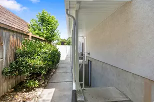 926 E Tahnia Park Cir S, Salt Lake City, UT 84121 - Photo 38
