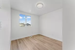 3718 S Bronco Cir W, Magna, UT 84044 - Photo 14