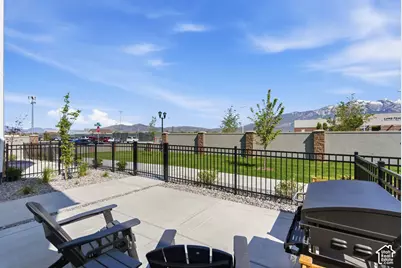 4882 W Coulter Ct, Highland, UT 84003 - Photo 2