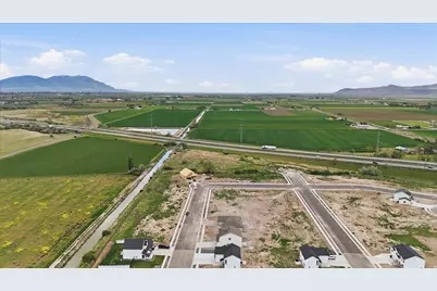 1380 S 110 W, Tremonton, UT 84337 - Photo 4