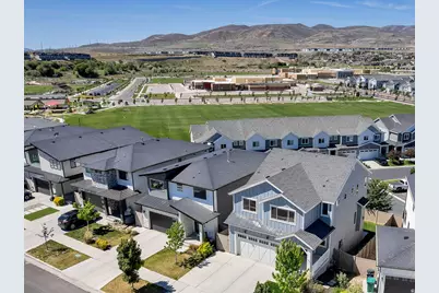 15228 S Park Bluff Way, Bluffdale, UT 84065 - Photo 2