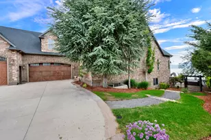 192 E Lakeside Ct, Saratoga Springs, UT 84045 - Photo 2
