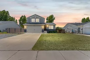 332 E 880 N, Tooele, UT 84074 - Photo 1