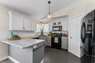 332 E 880 N, Tooele, UT 84074 - Photo 8