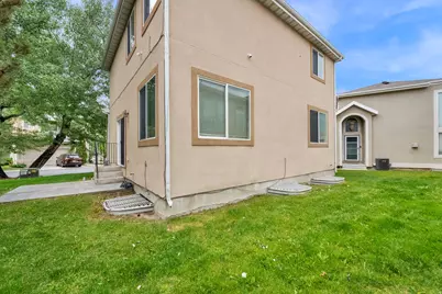 352 Bayside Dr, Saratoga Springs, UT 84045 - Photo 24