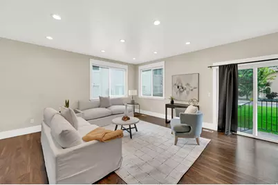 352 Bayside Dr, Saratoga Springs, UT 84045 - Photo 2