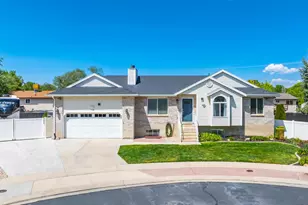 8328 S Plum Creek Cir W, West Jordan, UT 84088 - Photo 2