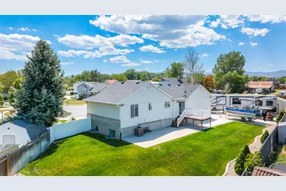8328 S Plum Creek Cir W, West Jordan, UT 84088 - Photo 36
