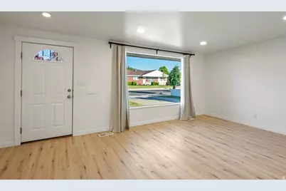 5764 S Nena Way, Salt Lake City, UT 84107 - Photo 4