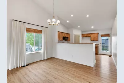 8569 S Sunrise Oak Dr, West Jordan, UT 84081 - Photo 8