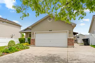 8569 S Sunrise Oak Dr, West Jordan, UT 84081 - Photo 2