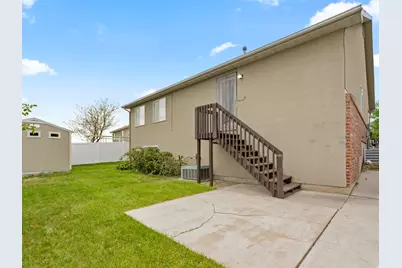 8569 S Sunrise Oak Dr, West Jordan, UT 84081 - Photo 28