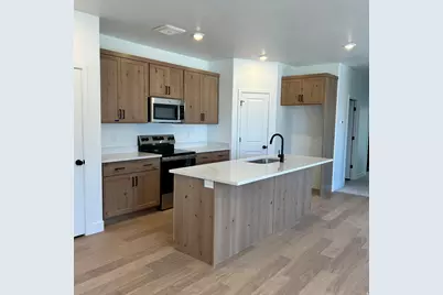837 S 200 E #5-201, Spanish Fork, UT 84660 - Photo 2