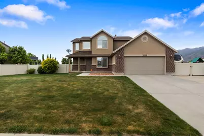 2028 Morningside Dr W, Farmington, UT 84025 - Photo 2