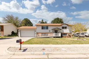 1131 N 575 W, Clinton, UT 84015 - Photo 2