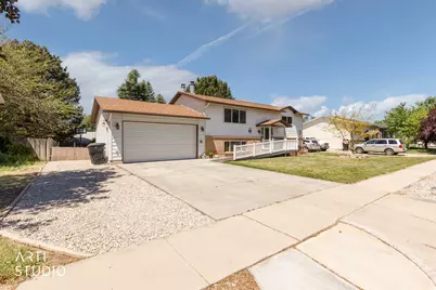 1131 N 575 W, Clinton, UT 84015 - Photo 4