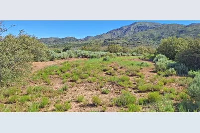 225 N 400 W, New Harmony, UT 84757 - Photo 6